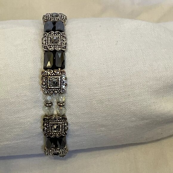 Mixed Metal & Crystal Stretch Magnetic Bracelet - Unbranded Costume Jewlery - Picture 2 of 9